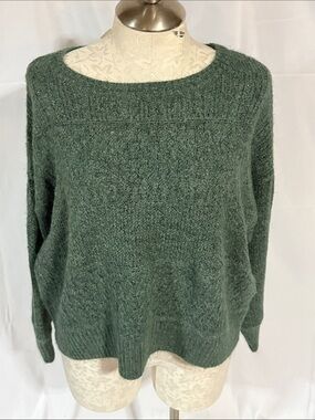 NWT old navy pull over sweater size XXlarge.